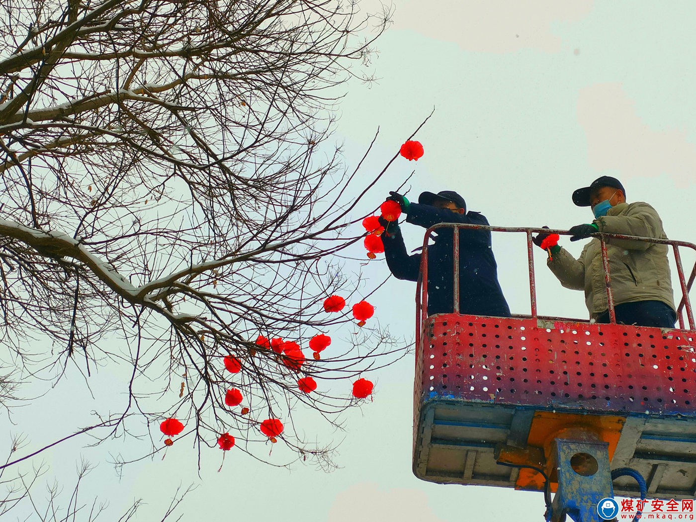 蒲白中心社區(qū)：雪打燈籠迎新年?美麗蒲白年味濃